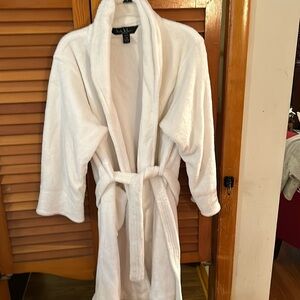 NiCole Miller size Medium white robe.   NWOT
